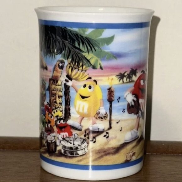 4 Danbury M&M's Collectors Mugs - Picture 11 of 16